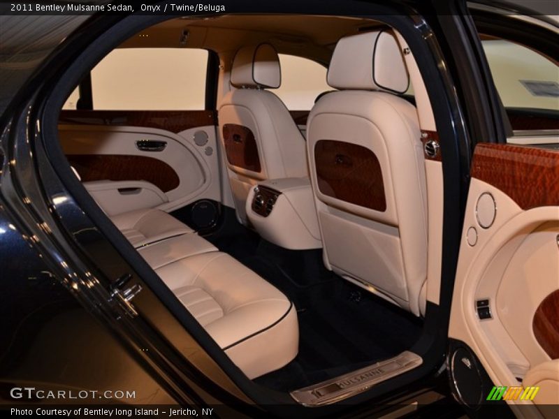  2011 Mulsanne Sedan Twine/Beluga Interior