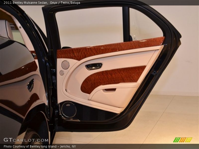 Door Panel of 2011 Mulsanne Sedan