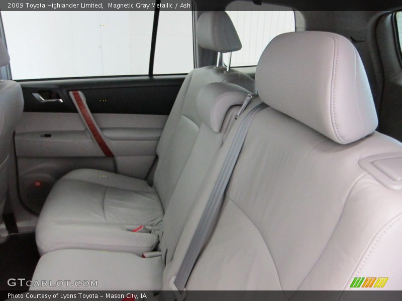 Magnetic Gray Metallic / Ash 2009 Toyota Highlander Limited