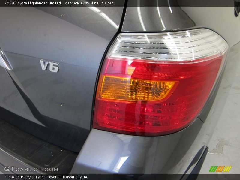 Magnetic Gray Metallic / Ash 2009 Toyota Highlander Limited