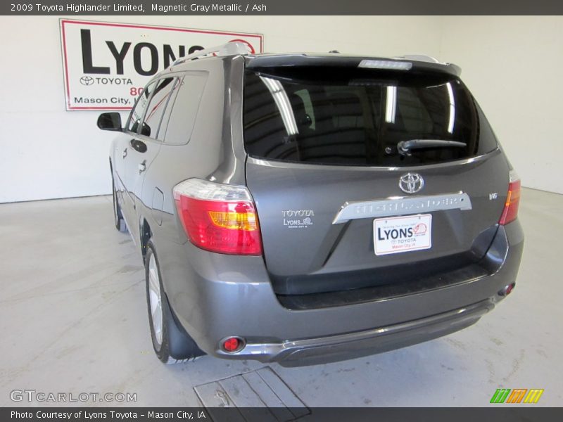 Magnetic Gray Metallic / Ash 2009 Toyota Highlander Limited