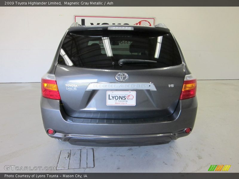 Magnetic Gray Metallic / Ash 2009 Toyota Highlander Limited