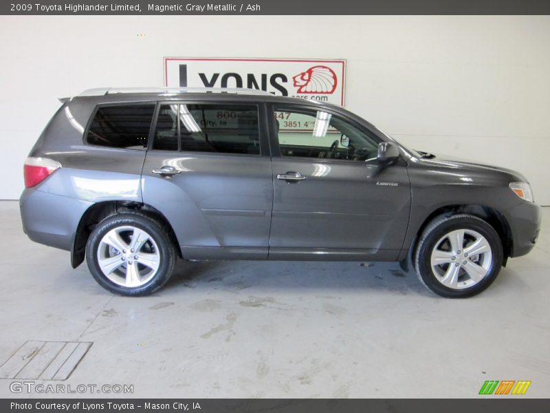 Magnetic Gray Metallic / Ash 2009 Toyota Highlander Limited