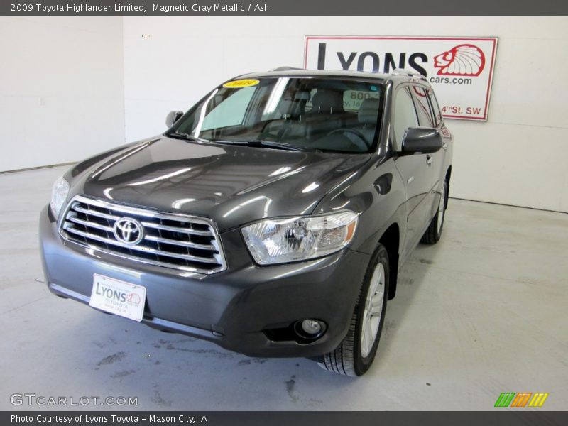 Magnetic Gray Metallic / Ash 2009 Toyota Highlander Limited