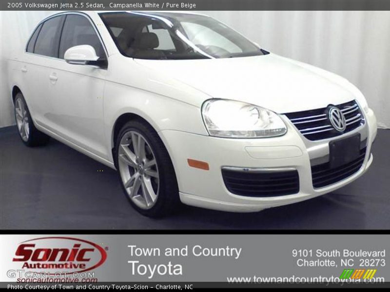 Campanella White / Pure Beige 2005 Volkswagen Jetta 2.5 Sedan