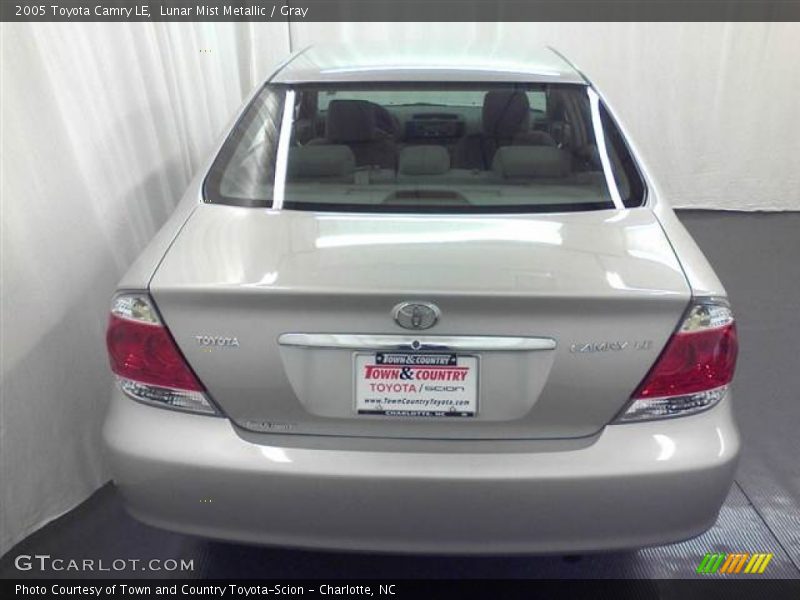 Lunar Mist Metallic / Gray 2005 Toyota Camry LE