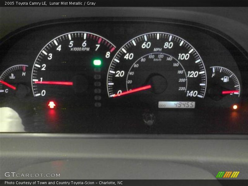 Lunar Mist Metallic / Gray 2005 Toyota Camry LE
