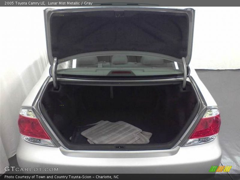 Lunar Mist Metallic / Gray 2005 Toyota Camry LE