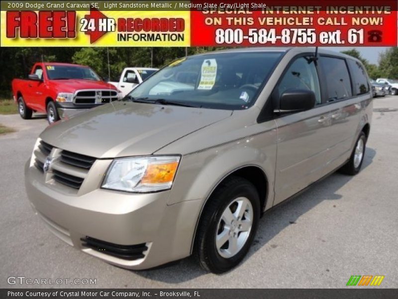 Light Sandstone Metallic / Medium Slate Gray/Light Shale 2009 Dodge Grand Caravan SE