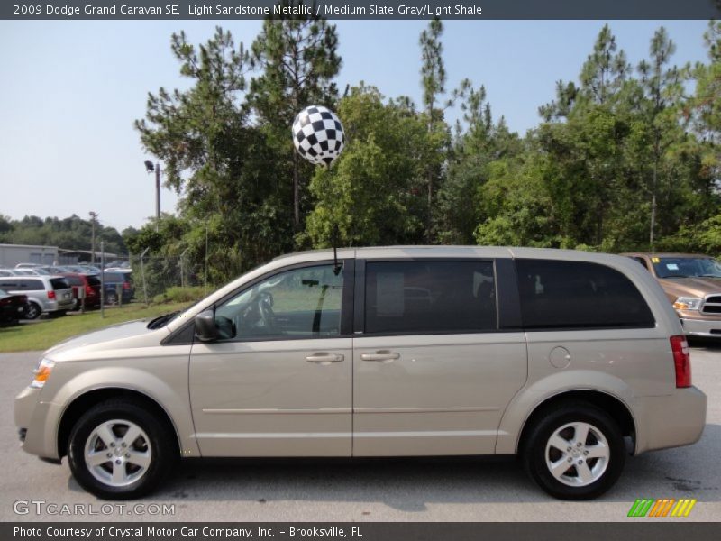 Light Sandstone Metallic / Medium Slate Gray/Light Shale 2009 Dodge Grand Caravan SE
