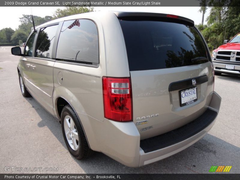 Light Sandstone Metallic / Medium Slate Gray/Light Shale 2009 Dodge Grand Caravan SE