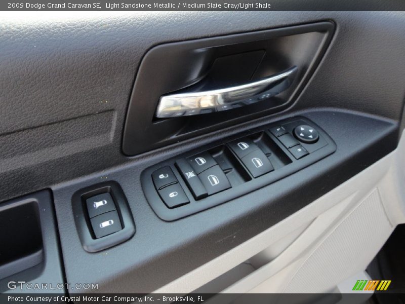 Light Sandstone Metallic / Medium Slate Gray/Light Shale 2009 Dodge Grand Caravan SE
