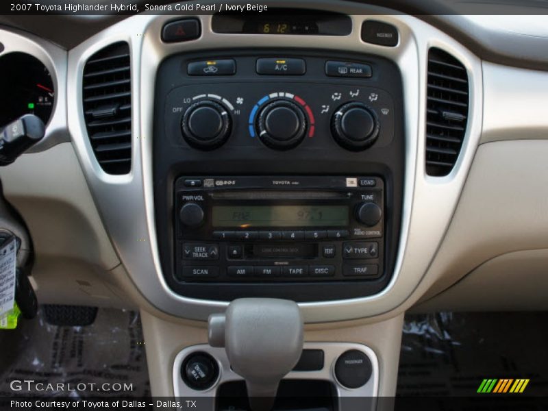 Controls of 2007 Highlander Hybrid