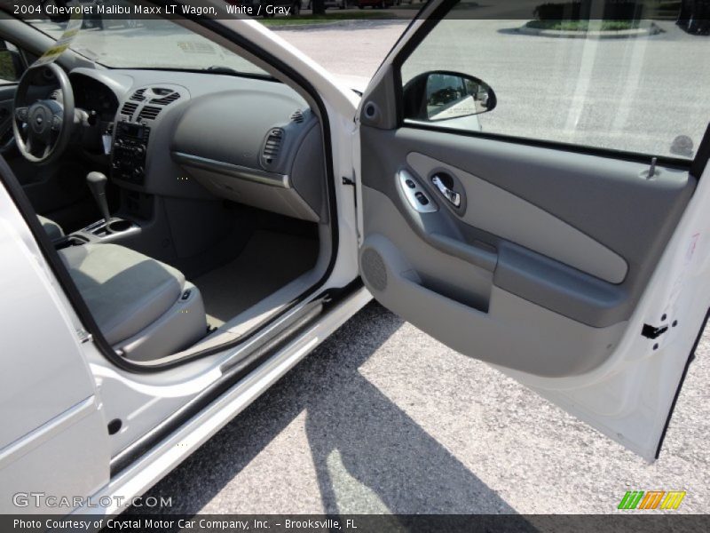 White / Gray 2004 Chevrolet Malibu Maxx LT Wagon