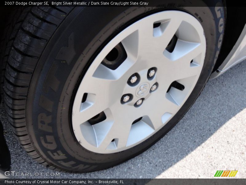 Bright Silver Metallic / Dark Slate Gray/Light Slate Gray 2007 Dodge Charger SE