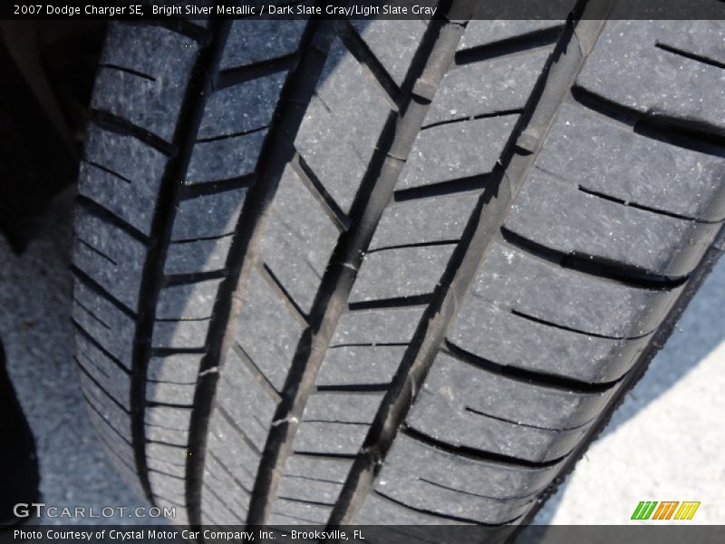 Bright Silver Metallic / Dark Slate Gray/Light Slate Gray 2007 Dodge Charger SE