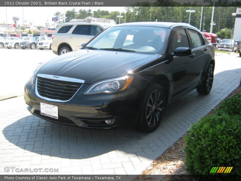 Brilliant Black Crystal Pearl / Black 2011 Chrysler 200 S