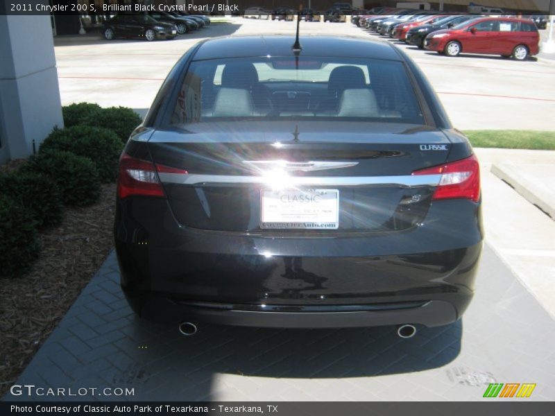 Brilliant Black Crystal Pearl / Black 2011 Chrysler 200 S