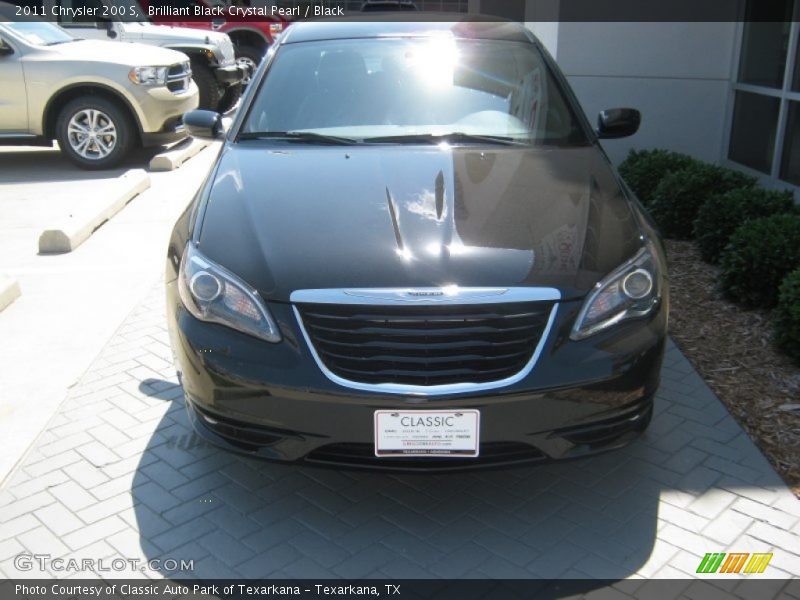 Brilliant Black Crystal Pearl / Black 2011 Chrysler 200 S