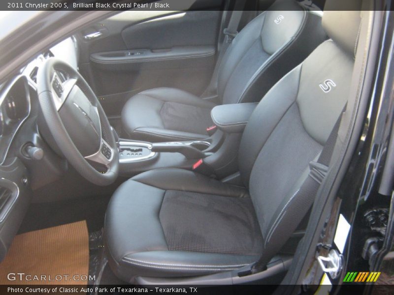Brilliant Black Crystal Pearl / Black 2011 Chrysler 200 S