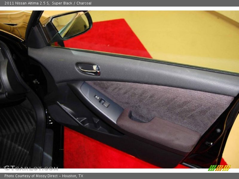Super Black / Charcoal 2011 Nissan Altima 2.5 S