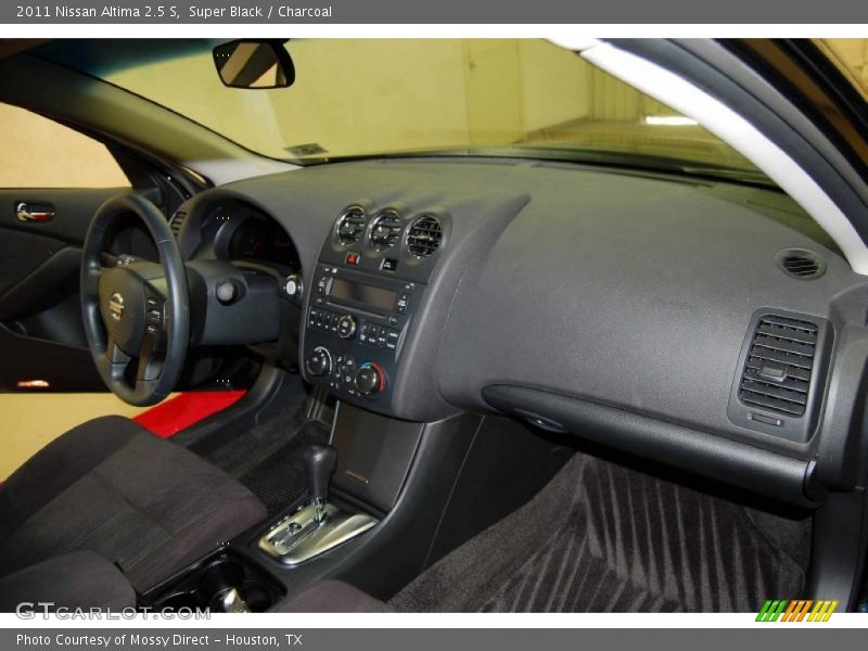 Super Black / Charcoal 2011 Nissan Altima 2.5 S