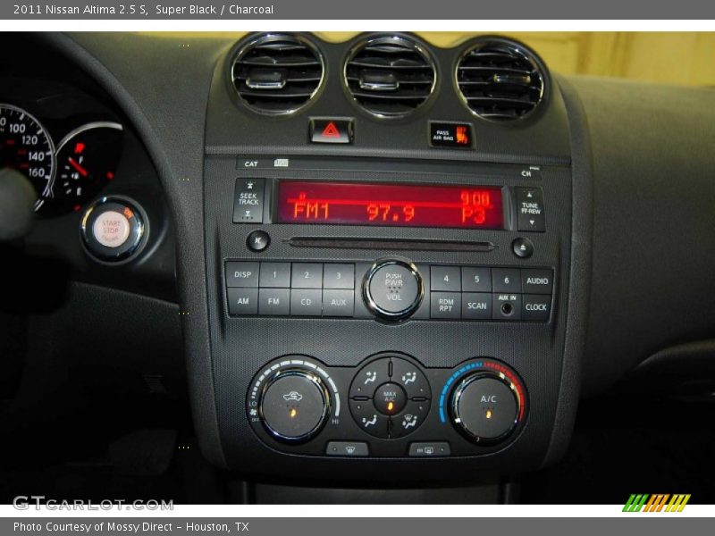 Super Black / Charcoal 2011 Nissan Altima 2.5 S