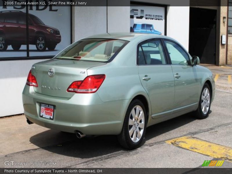 Silver Pine Mica / Ivory 2006 Toyota Avalon XLS