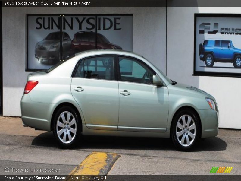 Silver Pine Mica / Ivory 2006 Toyota Avalon XLS