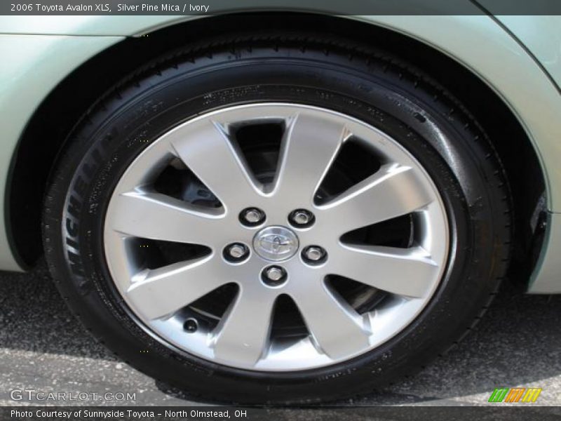 Silver Pine Mica / Ivory 2006 Toyota Avalon XLS
