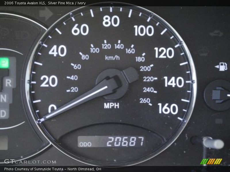 Silver Pine Mica / Ivory 2006 Toyota Avalon XLS