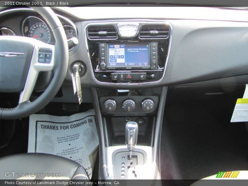 Dashboard of 2011 200 S