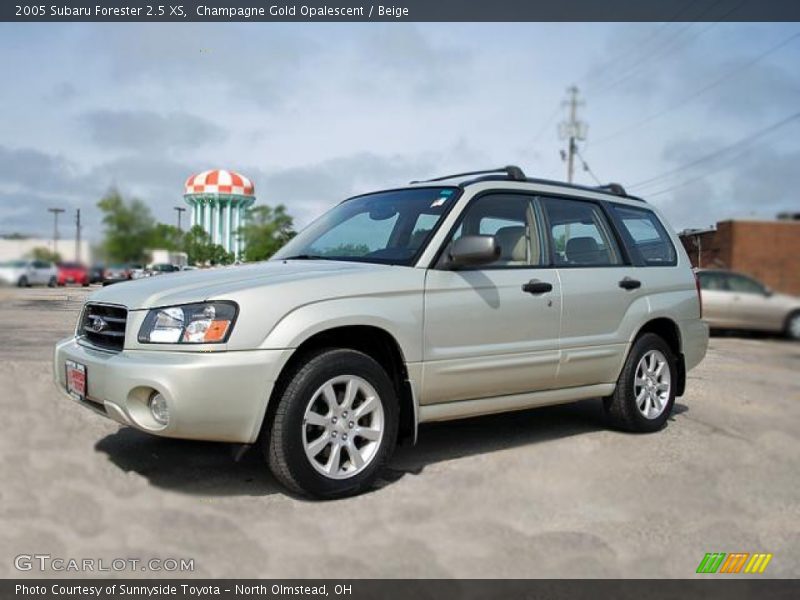 Front 3/4 View of 2005 Forester 2.5 XS