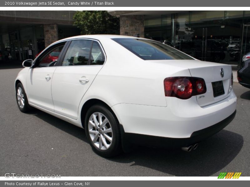 Candy White / Titan Black 2010 Volkswagen Jetta SE Sedan