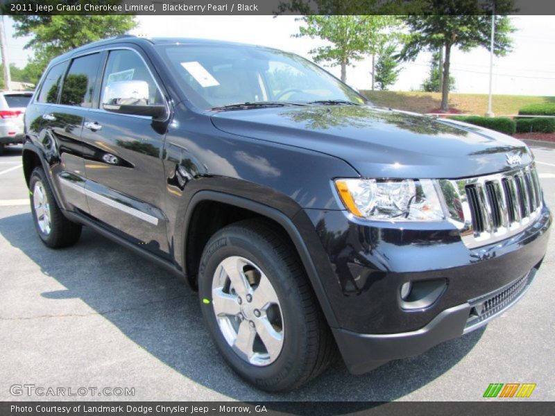 Front 3/4 View of 2011 Grand Cherokee Limited