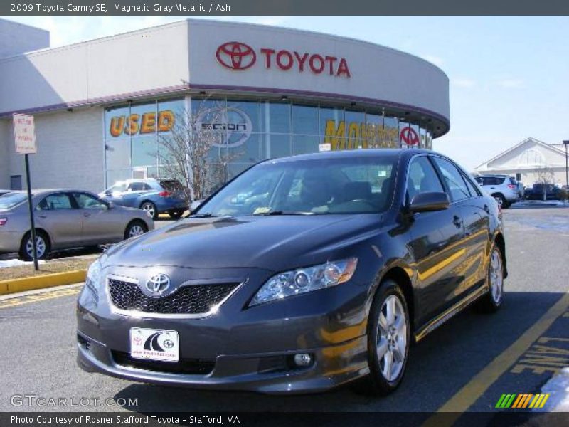 Magnetic Gray Metallic / Ash 2009 Toyota Camry SE