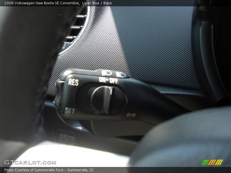 Controls of 2008 New Beetle SE Convertible