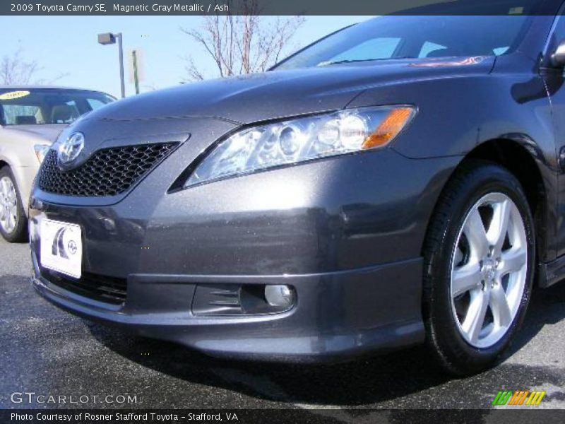Magnetic Gray Metallic / Ash 2009 Toyota Camry SE