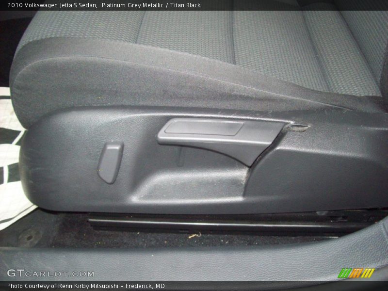 Platinum Grey Metallic / Titan Black 2010 Volkswagen Jetta S Sedan