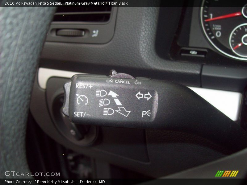 Platinum Grey Metallic / Titan Black 2010 Volkswagen Jetta S Sedan