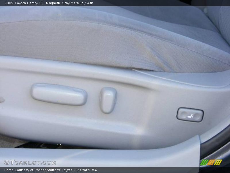 Magnetic Gray Metallic / Ash 2009 Toyota Camry LE