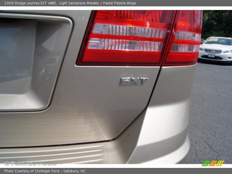 Light Sandstone Metallic / Pastel Pebble Beige 2009 Dodge Journey SXT AWD