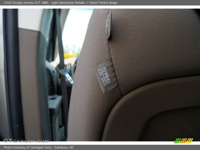 Light Sandstone Metallic / Pastel Pebble Beige 2009 Dodge Journey SXT AWD