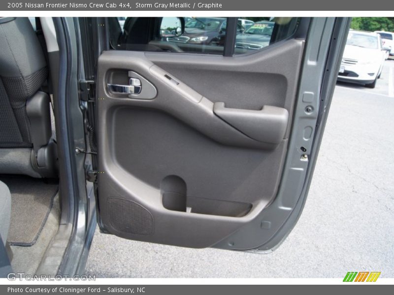 Storm Gray Metallic / Graphite 2005 Nissan Frontier Nismo Crew Cab 4x4