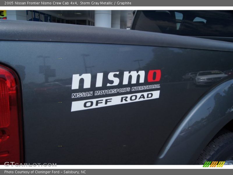 Storm Gray Metallic / Graphite 2005 Nissan Frontier Nismo Crew Cab 4x4