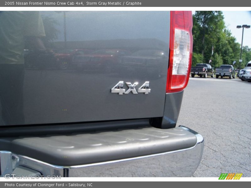 Storm Gray Metallic / Graphite 2005 Nissan Frontier Nismo Crew Cab 4x4