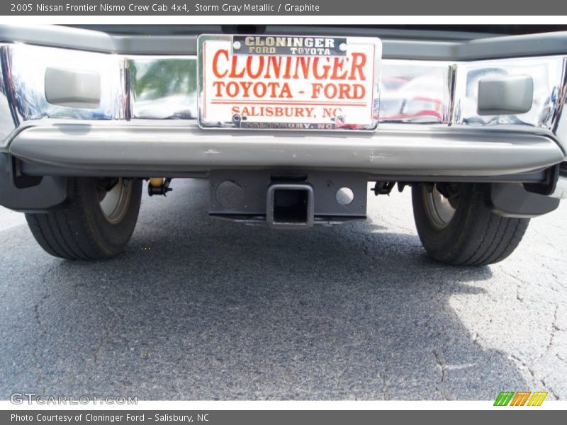 Storm Gray Metallic / Graphite 2005 Nissan Frontier Nismo Crew Cab 4x4