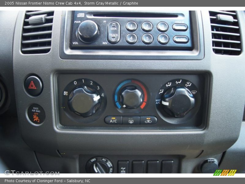 Storm Gray Metallic / Graphite 2005 Nissan Frontier Nismo Crew Cab 4x4