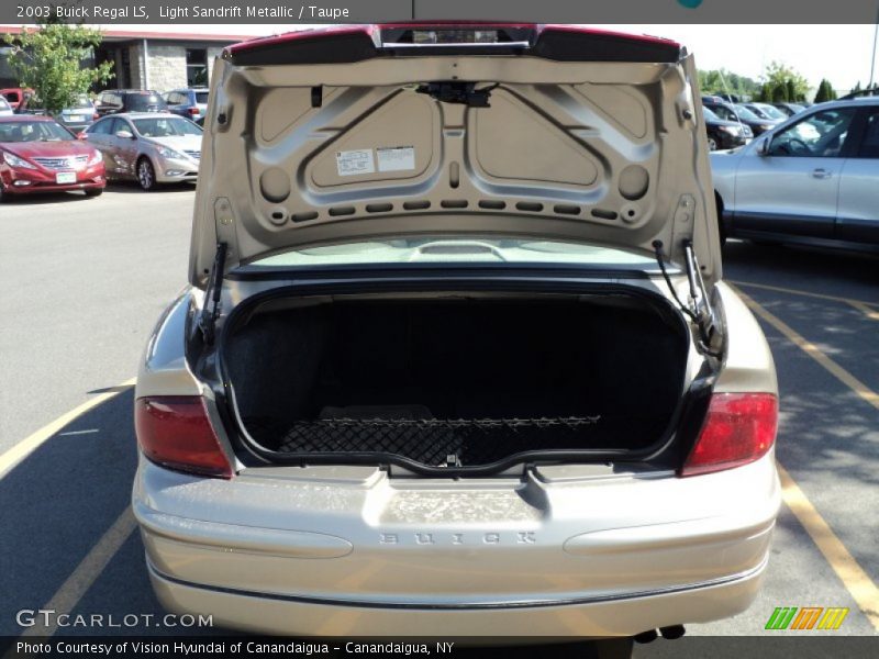 Light Sandrift Metallic / Taupe 2003 Buick Regal LS