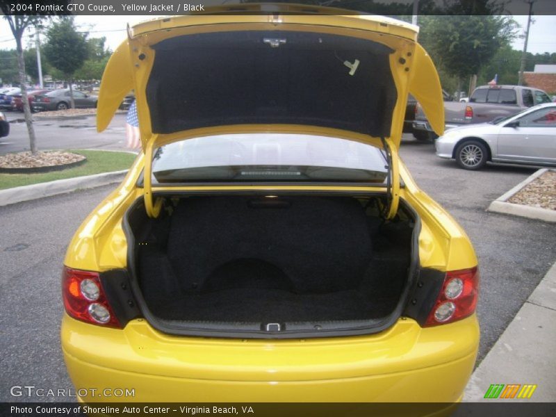 Yellow Jacket / Black 2004 Pontiac GTO Coupe